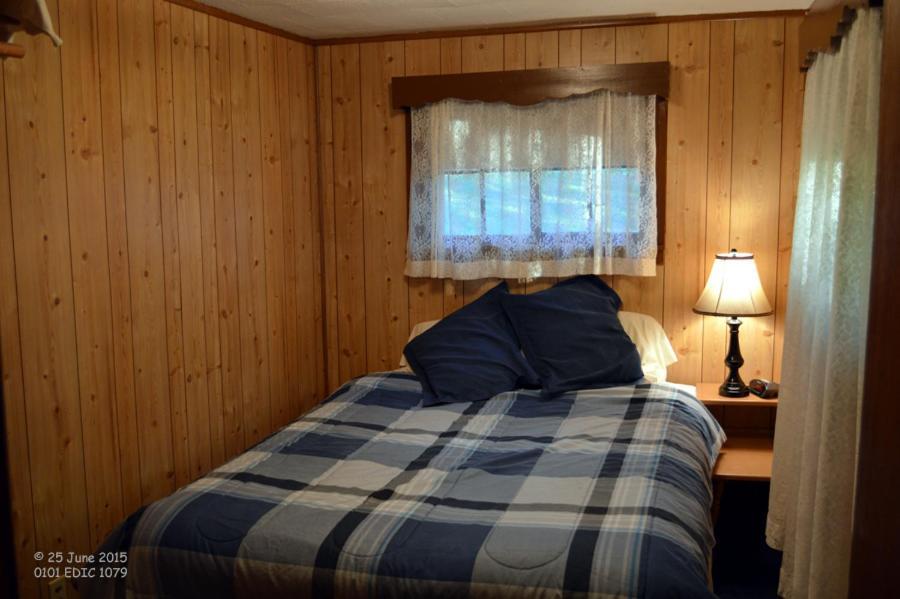 Edgewater Inn & Cottages Eagle River Rom bilde