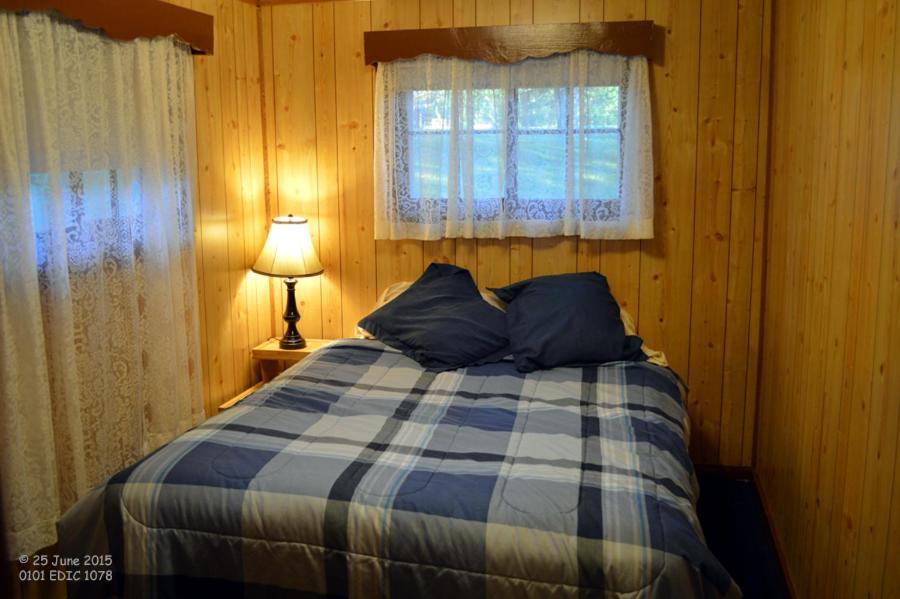 Edgewater Inn & Cottages Eagle River Rom bilde
